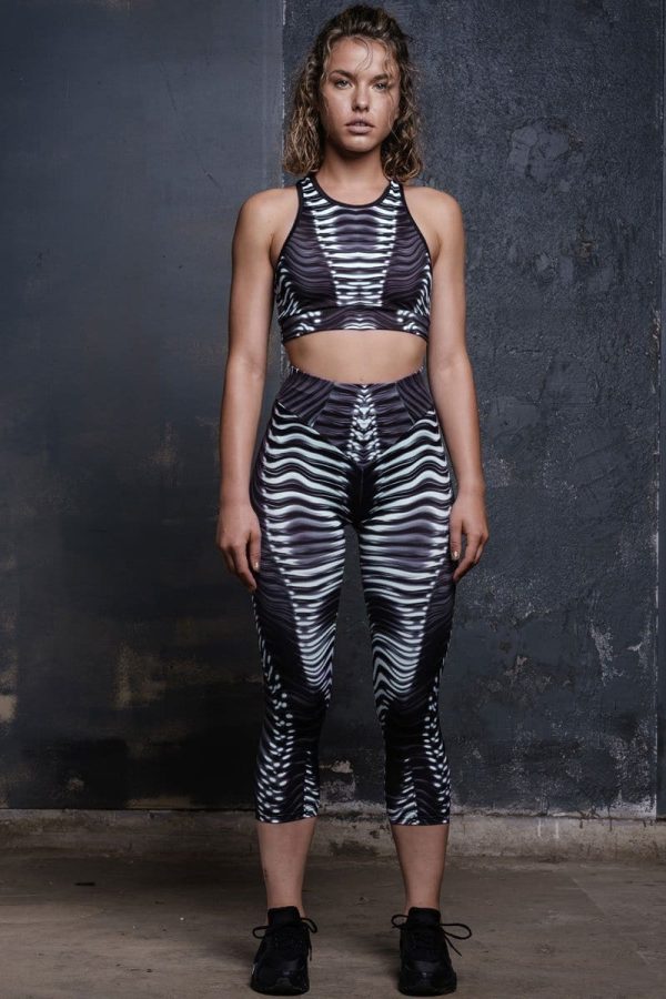 T1000 Workout Capri Leggings on Sale - Image 3